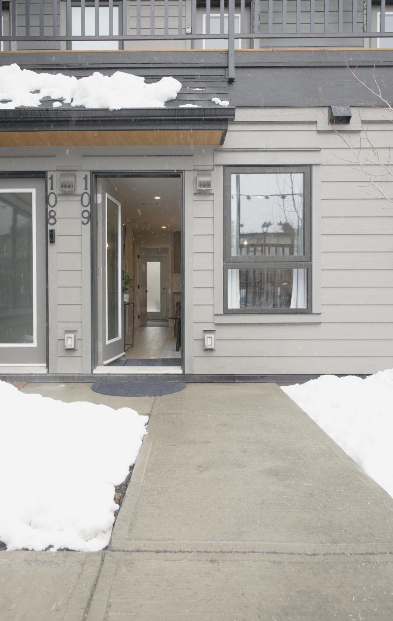 Enchanted Mountain Getaway Canmore Exterior foto